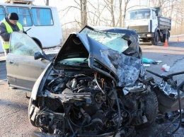 Утренняя авария в Степановке: столкнулись рейсовый автобус и легковушка (+ фото и видео)