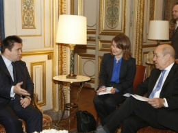 Климкин обсудил с политиками из Франции важность давления на РФ