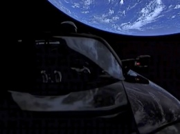 Авто Маска в космосе набрало скорость для выхода к Марсу: схема