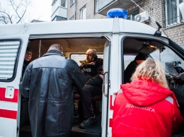 ДТП в Днепре: пьяный водитель врезался в дерево и пытался перерезать себе горло