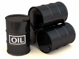 Нефть продолжает дешеветь из-за роста добычи в США, Brent - $65,3 за баррель