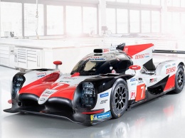 Видео: Фернандо Алонсо тестирует Toyota TS050