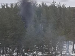 Столб черного дыма не дает жизни северодончанам (фото)