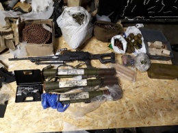 Два крупных тайника с оружием обнаружены в Днепропетровской и Винницкой областях (ФОТО)