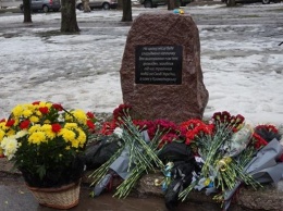 Краматорск вспоминает погибших при обстрелах в феврале 2015 (фото)
