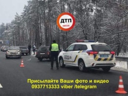 Авария возле Киева: столкнулись два автомобиля