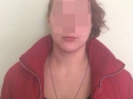 Неизвестный угрожал девушке пистолетом и отобрал у нее мобильный телефон