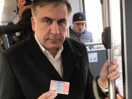 Власти Нидерландов выдали Саакашвили паспорт