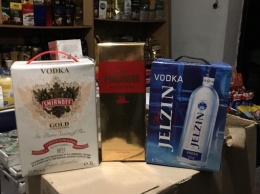 Николаевские таможенники изъяли 450 бутылок поддельного элитного алкоголя