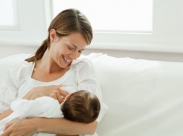 Зарегистрирован первый факт кормления грудью ребенка женщиной-отцом