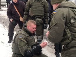 В Киеве под судом, где слушают дело Труханова, подстрелили спецназовца