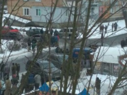 Беспорядки в Ровенской области: пятеро полицейских травмированы (Видео)