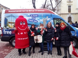 Безопасная любовь: акция в Одессе в День Святого Валентина. Фото