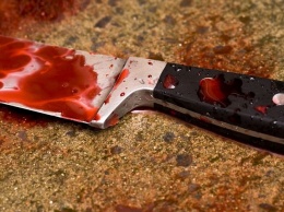 В Антраците задержали мужчину, ворвавшегося с ножом в сервисный центр