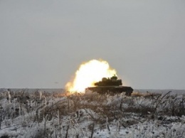 Танкисты николаевской 79 бригады проведи боевые стрельбы на полигоне в зоне АТО