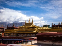 В одной из знаменитых святынь Тибета вспыхнул пожар