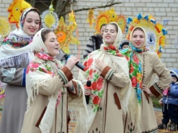 Николаевцы встречают весну традиционной Масленицей