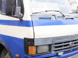 Херсонская ОГА решила бороться с нелегальными пассажирскими перевозками