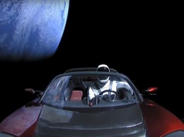 Американец создал сайт, на котором можно отследить траекторию полета Tesla в космосе