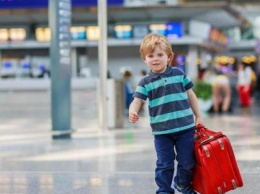 Новые правила выезда за границу с ребенком: что нужно знать украинцам
