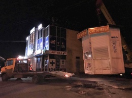 Городские службы демонтировали порцию незаконных киосков в Николаеве