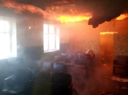 В Одесской области горел сельсовет - тушили пять пожарных