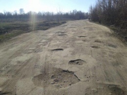 В Николаевской ОГА отменили тендер на содержание местных дорог, отклонив все заявки