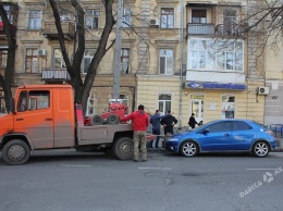 Одесские копы начали бороться с незаконными стоянками (фото)