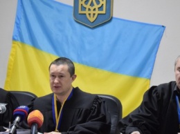 Защитник Колмогорова настоял на отводе судей (ФОТО)