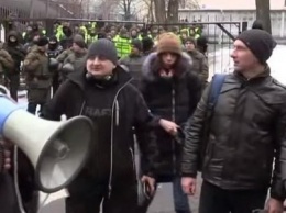 Труханова гнали по Киеву с криками «На нары!» (ВИДЕО)
