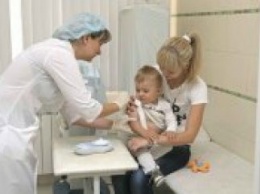 Минздрав предлагает запретить посещать школы и детсады детям, которым не делали прививки