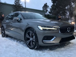 Новый 2018 Volvo V60 готовится удивить Женевский автосалон