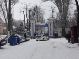 В Одессе полсотни вооруженных людей ворвались в санаторий "Лермонтовский" (ФОТО, ВИДЕО)