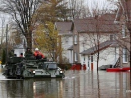 В Канаде эвакуируют тысячи людей из-за паводка