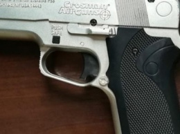 На КПВВ у Мариуполя обнаружен мужчина с пистолетом (ФОТО)