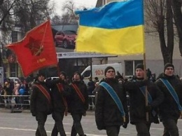 В Нацгвардии начали служебное расследование по факту использования на параде в Кривом Роге советской символики (ФОТО)