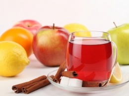 Ученые: фруктовый чай и вода с лимоном оказались опасны для зубов