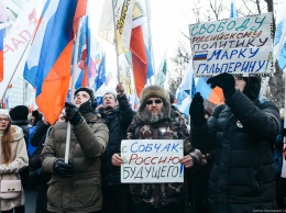 Российские либералы ввели запрет на георгиевскую ленту из-за Украины