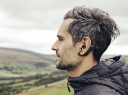 Sony представила беспроводную гарнитуру Xperia Ear Duo с технологией «открытого звука»
