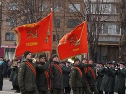 Полиция возбудила дело против нацгвардейцев за парад в стиле СССР