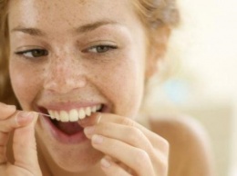 Исследование: каждый третий по-прежнему чистит зубы всего один раз в день