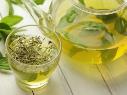Почему так популярен зеленый чай? 10 полезных свойств этого доступного напитка
