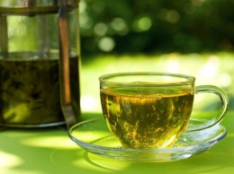 Врачи: зеленый чай снижает эффект действия препаратов от давления