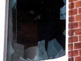 Лихие 90-е forever: В Кривом Роге прошлой ночью разбили окна в доме экс-главного инженера госпредприятия