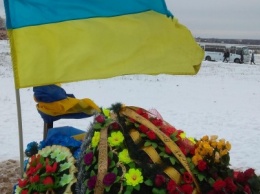 «Отдал свою жизнь за Украину»: в Харькове похоронили воина батальона «Айдар» (ФОТО)