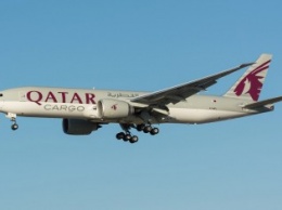 Первый грузовой самолет Qatar Airways прилетел в Борисполь: компания тестирует аэропорт как карго-хаб (видео)