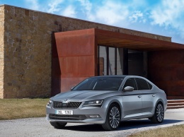 Каким будет плагин-гибрид Skoda Superb