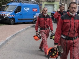 Из-за пожара в парижской многоэтажке пострадали 13 человек