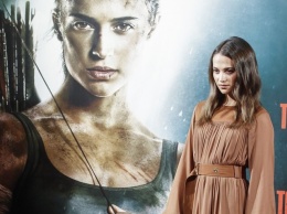 Алисия Викандер в образе амазонки представила фильм «Tomb Raider: Лара Крофт» (ВИДЕО)