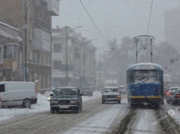 Из-за снегопада Одесса снова застыла в пробках